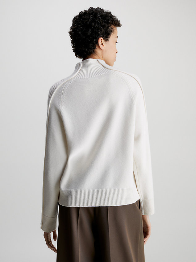 white swobodny wełniany sweter z wywijanym dekoltem dla kobiety - calvin klein