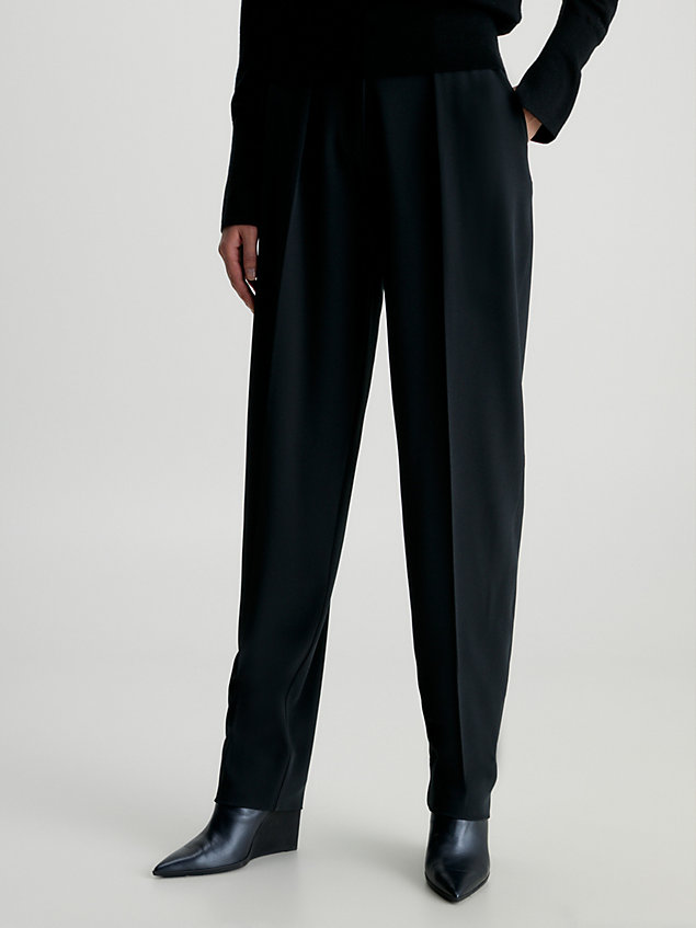 pantalones rectos estructurados de sarga black de mujeres calvin klein