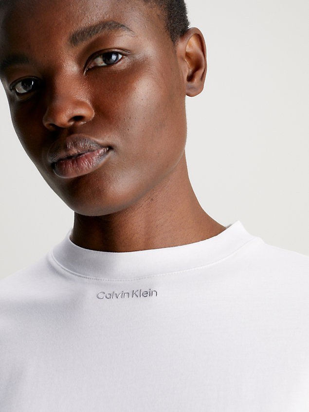 white luźny t-shirt z minilogo dla kobiety - calvin klein