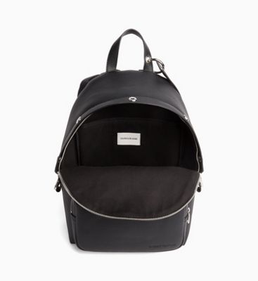 Medium Logo Banner Backpack Calvin Klein K40K400805001 Medium Logo Banner Backpack Calvin Klein K40K400805001
