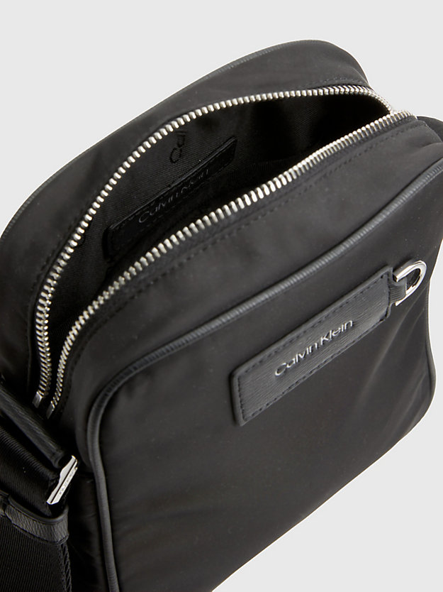 CK BLACK Crossbody Bag aus recyceltem Material für Herren CALVIN KLEIN