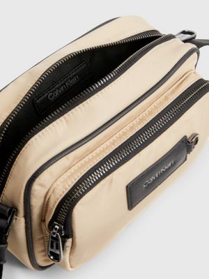 Crossbody Bag aus recyceltem Material Calvin Klein® K50K510193PF2