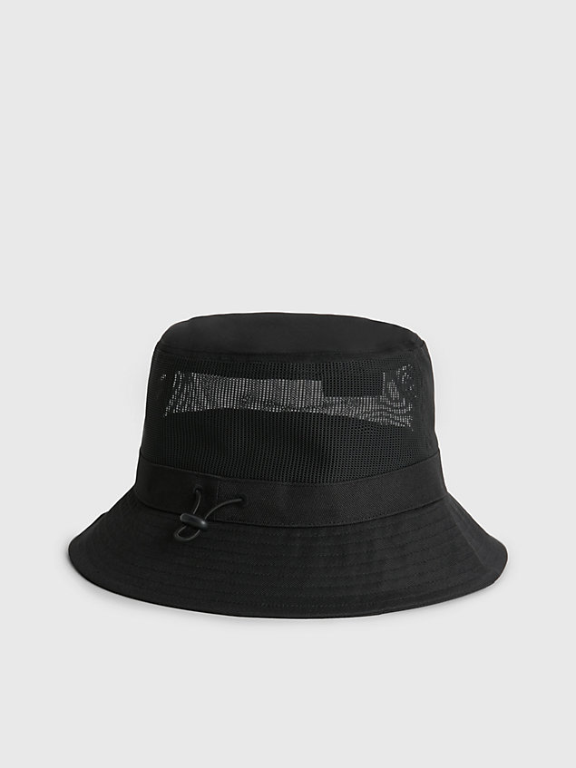 black gerecyclede bucket hat met trekkoord voor heren - calvin klein jeans