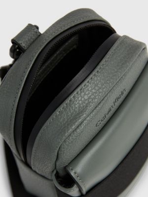 Kleine CrossbodyReporterBag Calvin Klein® K50K510818PA4