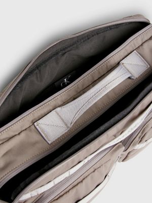 grand sac de voyage en bandoulière en sergé grey pour hommes calvin klein jeans