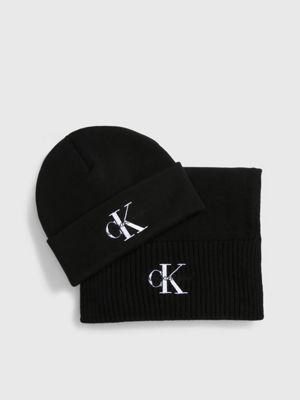 Calvin Klein Jeans Women's Gifting Monogram Beanie and Scarf Set Black