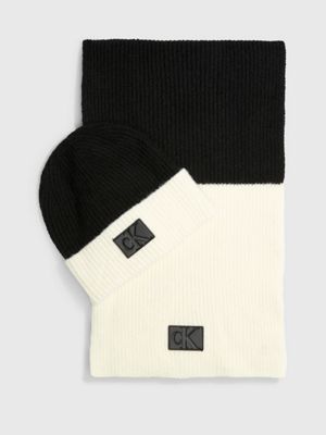 Calvin Klein Gifting Monogram Beanie And Scarf Set in Black