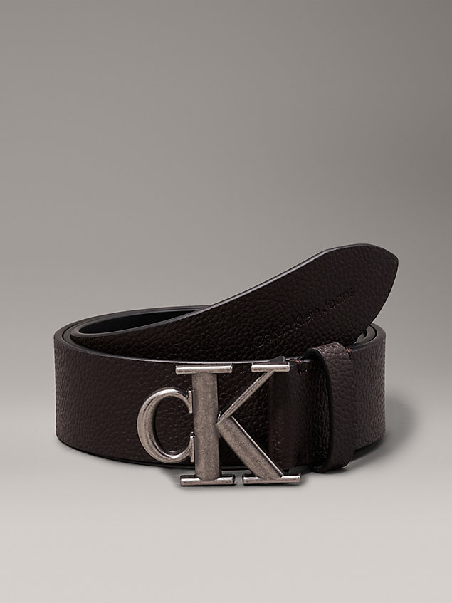 cinturón de piel con logo brown de hombres calvin klein jeans