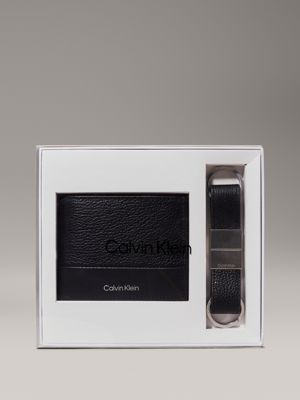 ck black pebble and smooth leather wallet and keyfob gift set for men calvin klein