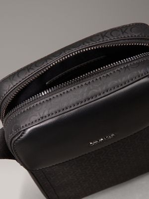 black industrial mono small logo reporter bag for men calvin klein