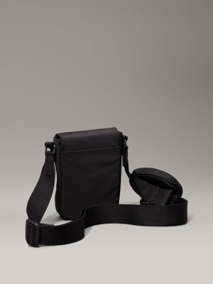 black handy-umhängetasche mit gehäuse für herren - calvin klein jeans