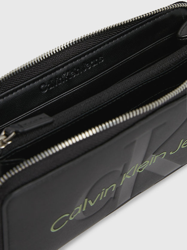 portafoglio con zip integrale con logo rfid black/dark juniper da donne calvin klein jeans