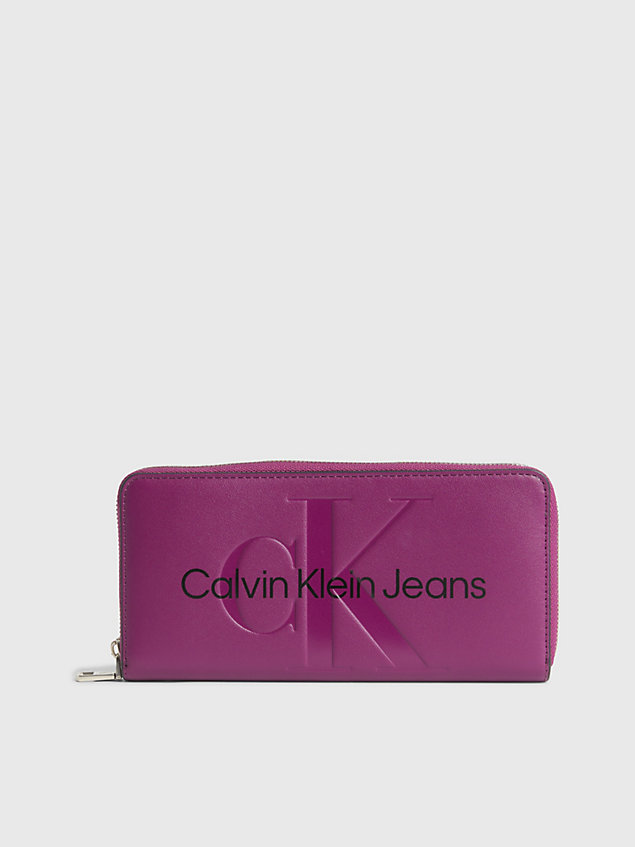 cartera con cremallera en el contorno y logo purple de mujer calvin klein jeans