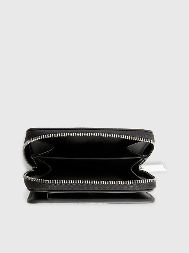 portefeuille zippé avec logo en matière recyclée black pour femmes calvin klein
