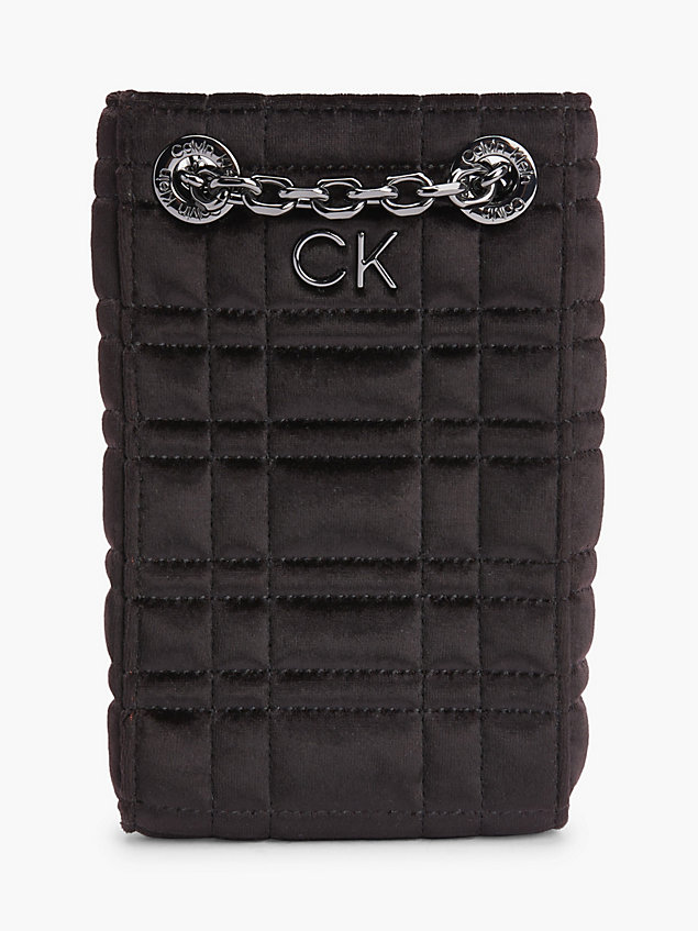 black aksamitna torba na telefon z materiałów z recyklingu dla kobiety - calvin klein
