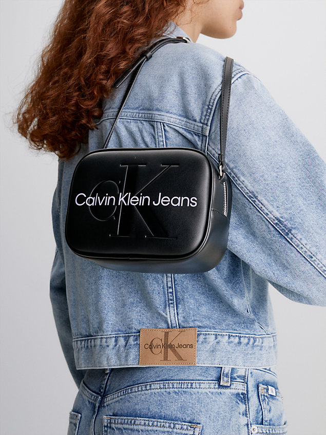 black mała torba przez ramię dla kobiety - calvin klein jeans
