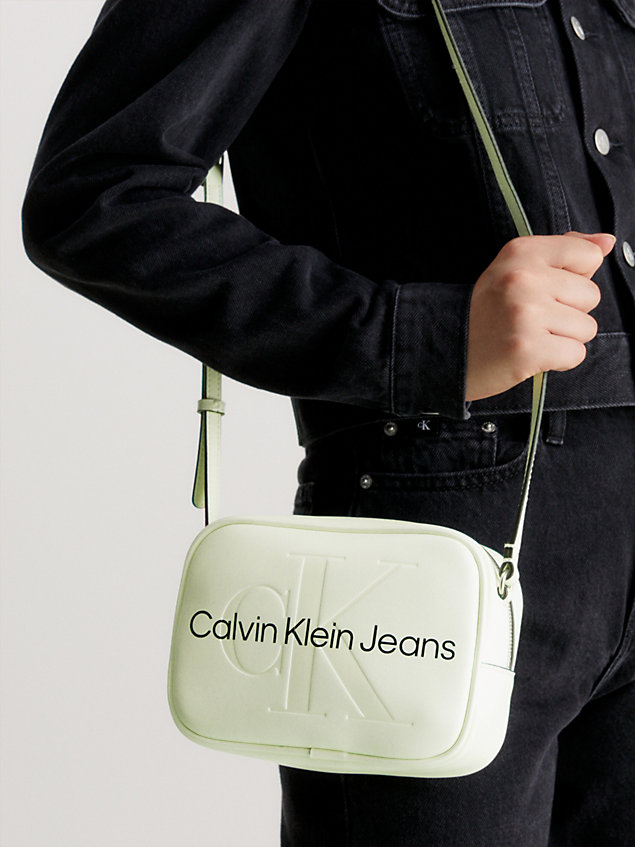 green kleine crossbody bag für damen - calvin klein jeans