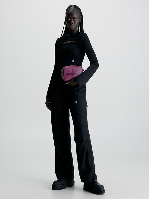 amaranth mała torba przez ramię dla kobiety - calvin klein jeans