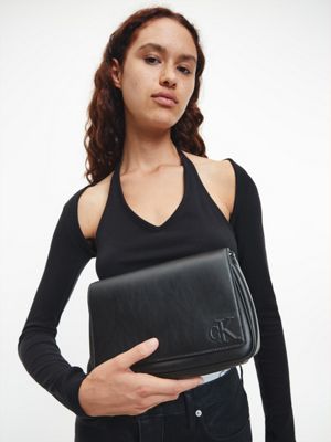 BLACK Bandolera reciclada de mujer CALVIN KLEIN JEANS