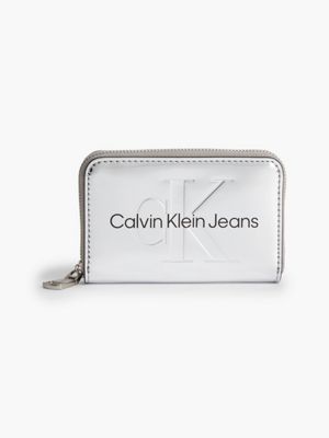 Cartera cremallera en el contorno plateada Calvin Klein® | K60K61040501O