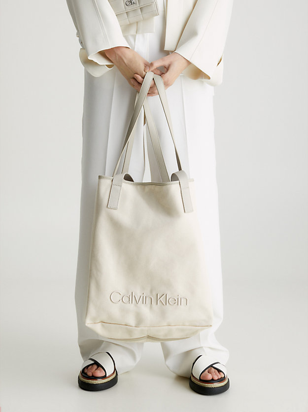 STONEY BEIGE Grand sac tote en toile durable for femmes CALVIN KLEIN