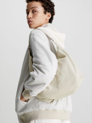 STONEY BEIGE Gerecyclede nylon hobo bag voor dames CALVIN KLEIN