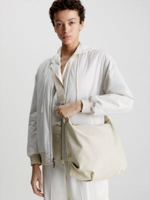 STONEY BEIGE Gerecyclede nylon hobo bag voor dames CALVIN KLEIN