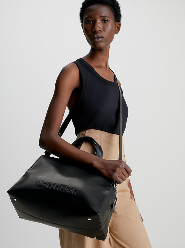 CK BLACK Große Tote-Bag aus recyceltem Material für Damen CALVIN KLEIN