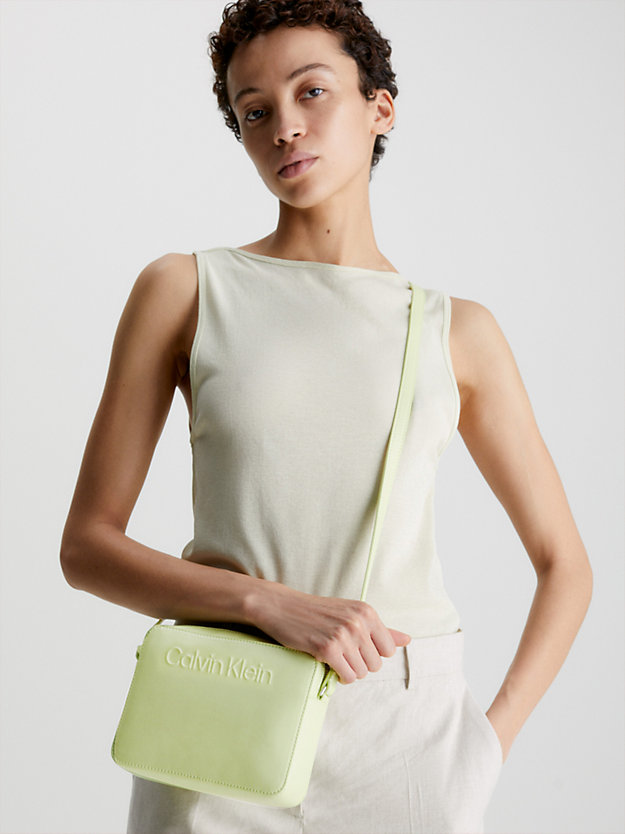 SPIRIT GREEN Crossbody Bag aus recyceltem Material für Damen CALVIN KLEIN