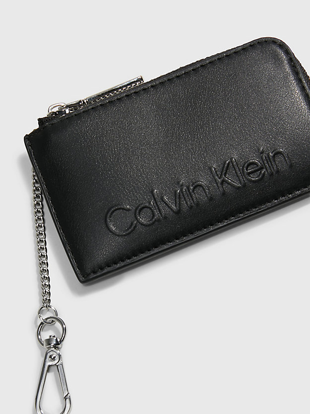 CK BLACK Porte-cartes en matière recyclée avec chaînette for femmes CALVIN KLEIN