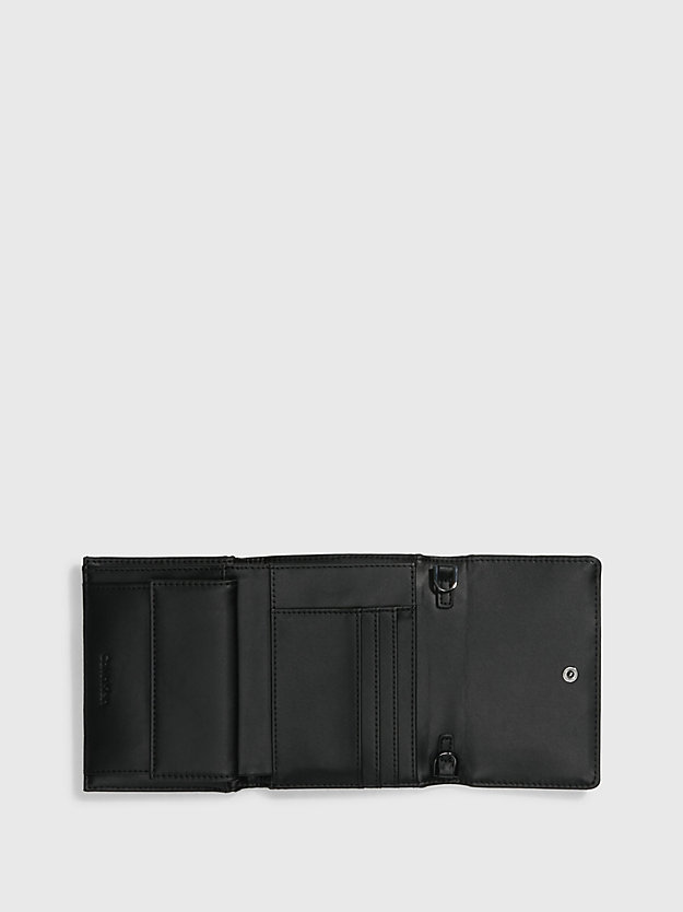 CK BLACK Wattierte Portemonnaie-Tasche aus recyceltem Material für Damen CALVIN KLEIN