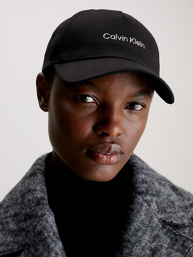 black czapka z daszkiem z bawełnianego diagonalu dla kobiety - calvin klein