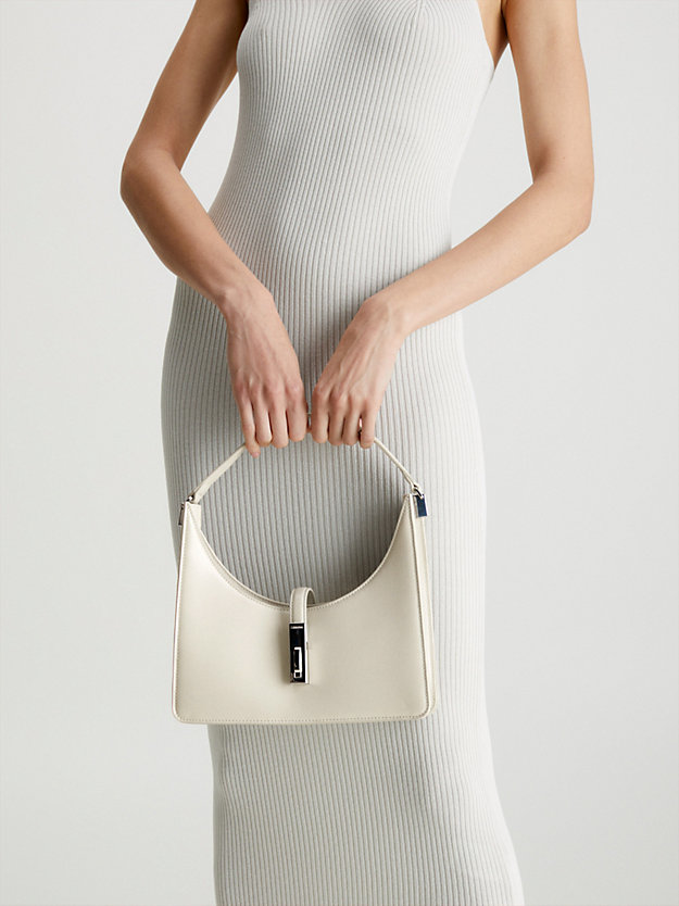 STONEY BEIGE Mała torba na ramię z materiałów z recyklingu dla Kobiety CALVIN KLEIN