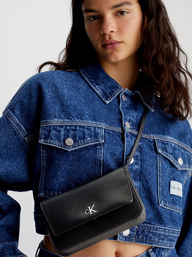 sac avec étui portefeuille recyclé black pour femmes calvin klein jeans