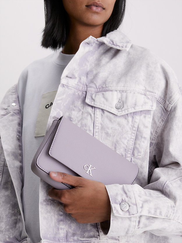 sac avec étui portefeuille recyclé lavender aura pour femmes calvin klein jeans