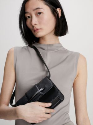 Crossbody Bag aus recyceltem Material Calvin Klein® K60K610732BAX
