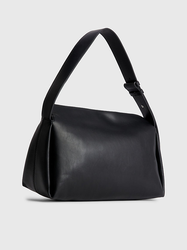 ck black miękka torba na ramię z materiałów z recyklingu dla kobiety - calvin klein