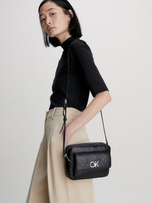 Crossbody Bag aus recyceltem Material Calvin Klein® K60K610921BAX