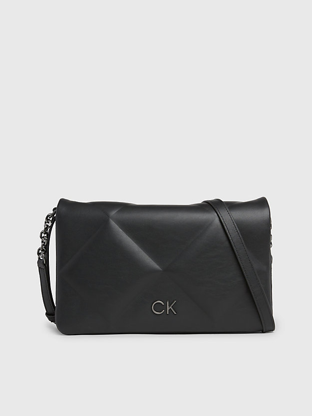 ck black pikowana wielofunkcyjna torba na ramię dla kobiety - calvin klein
