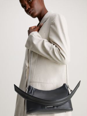 Kleine Crossbody Bag aus veganem Leder Calvin Klein® K60K611023BAX