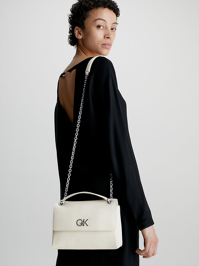 grey wielofunkcyjna torba na ramię dla kobiety - calvin klein
