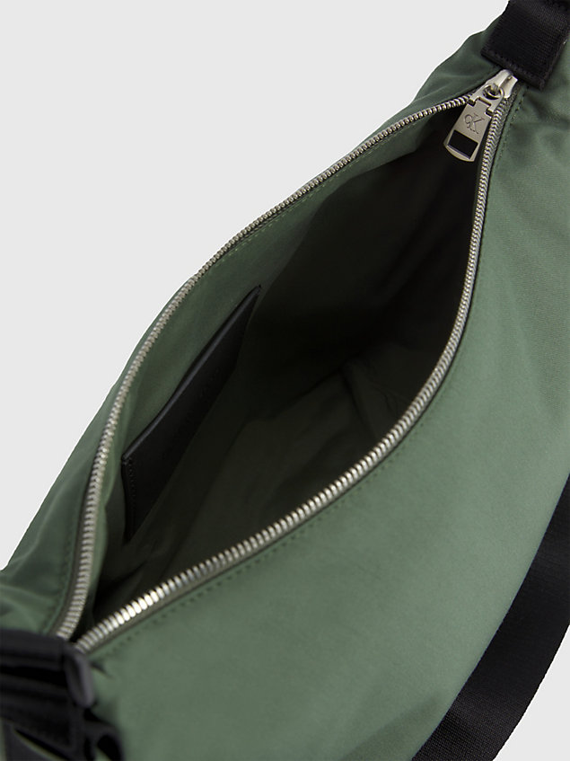 green schultertasche aus twill für damen - calvin klein jeans