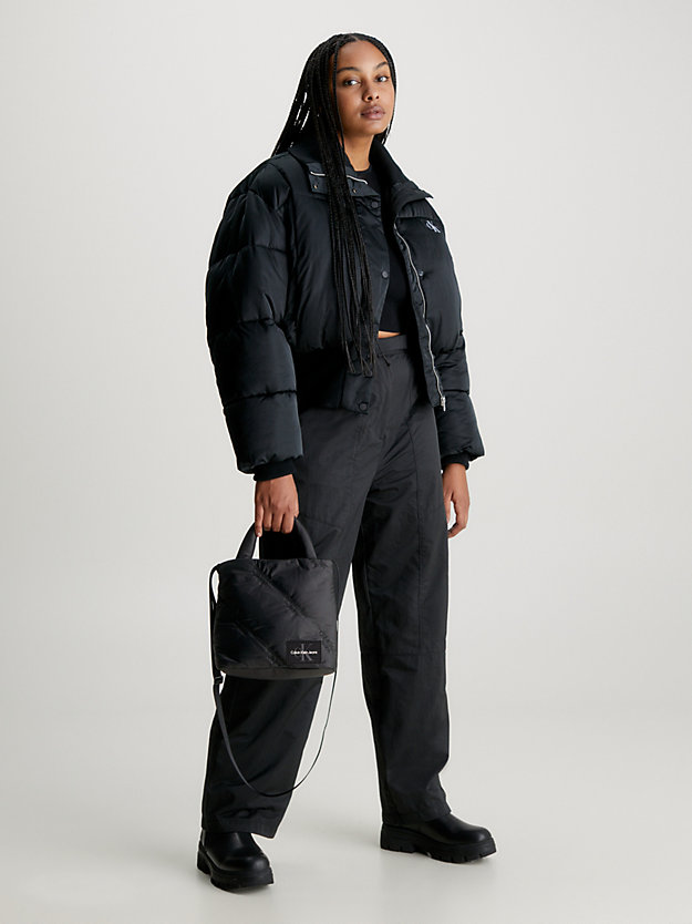 petit sac en bandoulière matelassé black pour femmes calvin klein jeans