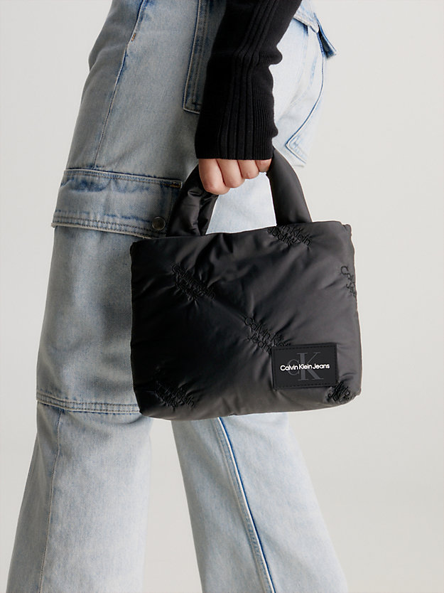 black wyściełana mała torba tote dla kobiety - calvin klein jeans
