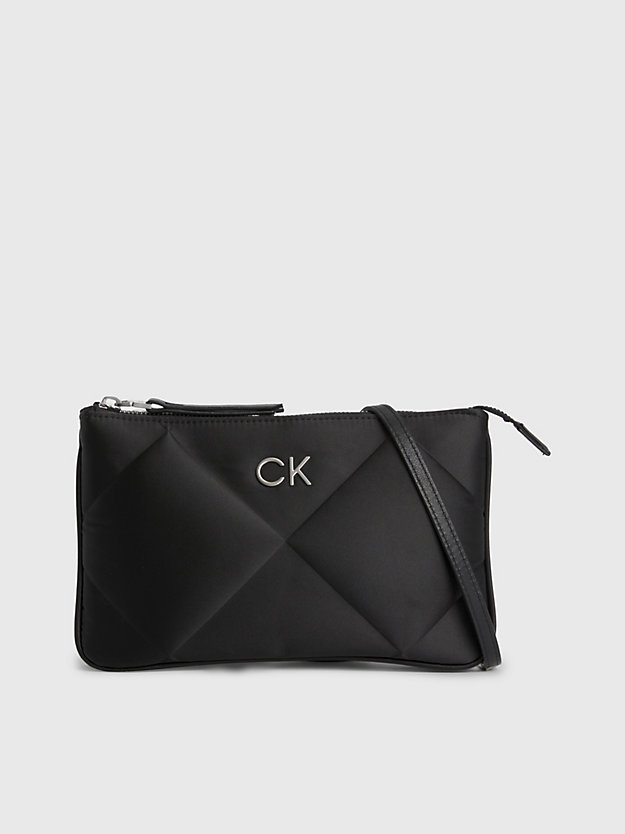 ck black gesteppte crossover-bag aus satin für damen - calvin klein
