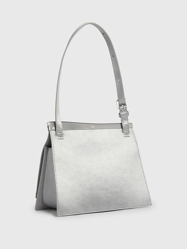 grey kleine metallic-schultertasche für damen - calvin klein