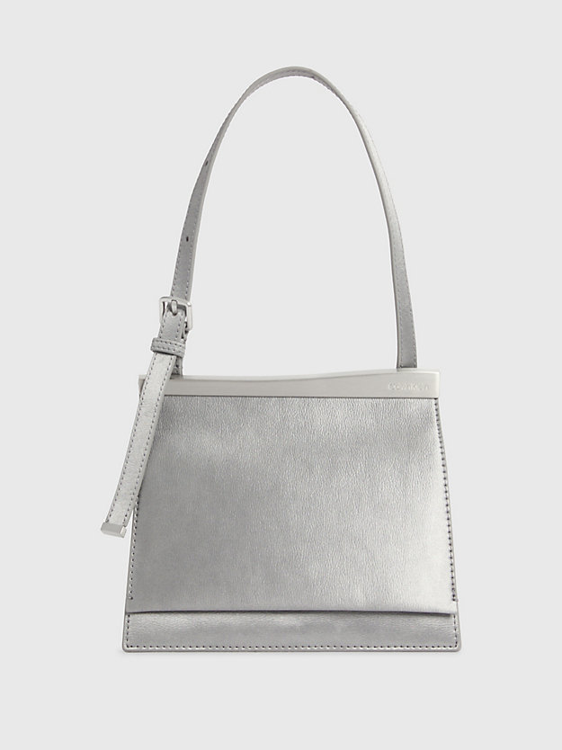 silver kleine metallic-schultertasche für damen - calvin klein