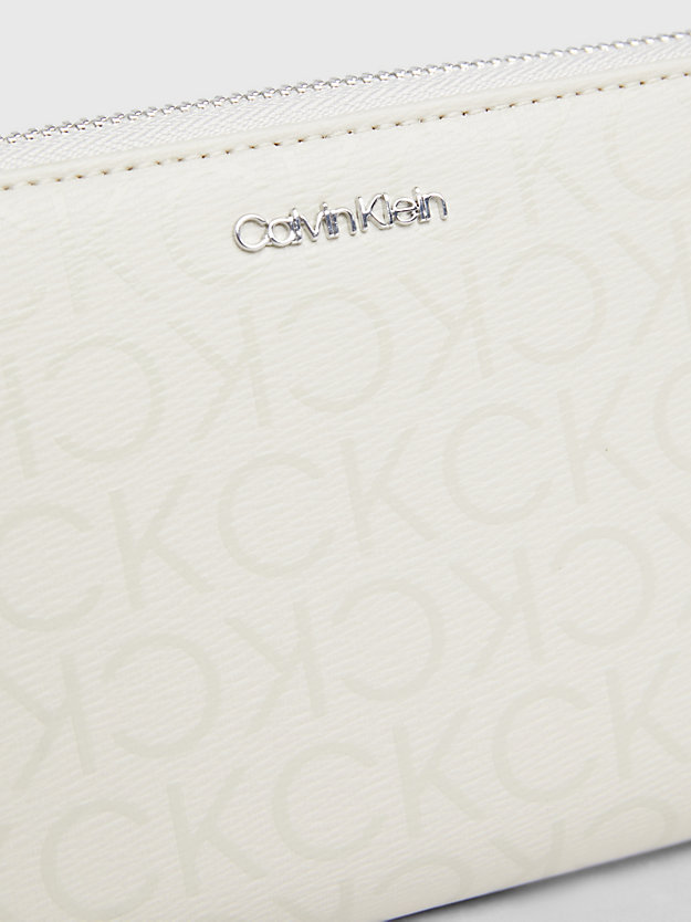 grand portefeuille anti-rfid zippé avec logo stoney beige epi mono pour femmes calvin klein