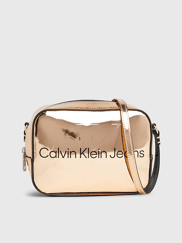 frosted almond torba przez ramię dla kobiety - calvin klein jeans