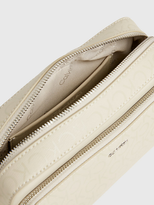 sac en bandoulière avec logo stoney beige pour femmes calvin klein